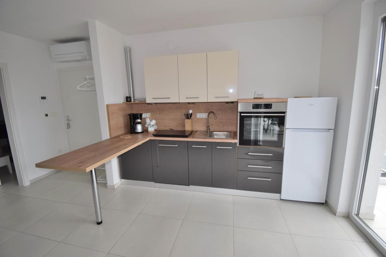 Relax-Krk Apartment คิร์ก ภายนอก รูปภาพ