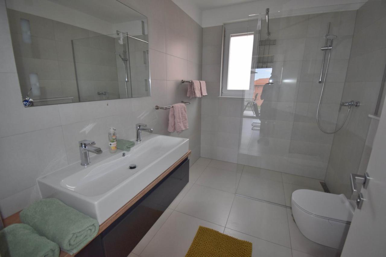 Relax-Krk Apartment คิร์ก ภายนอก รูปภาพ